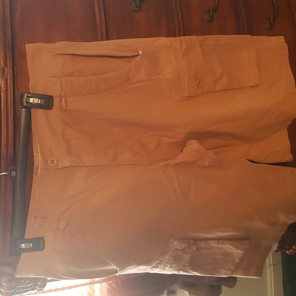 Shorts - Picture 2 of 5